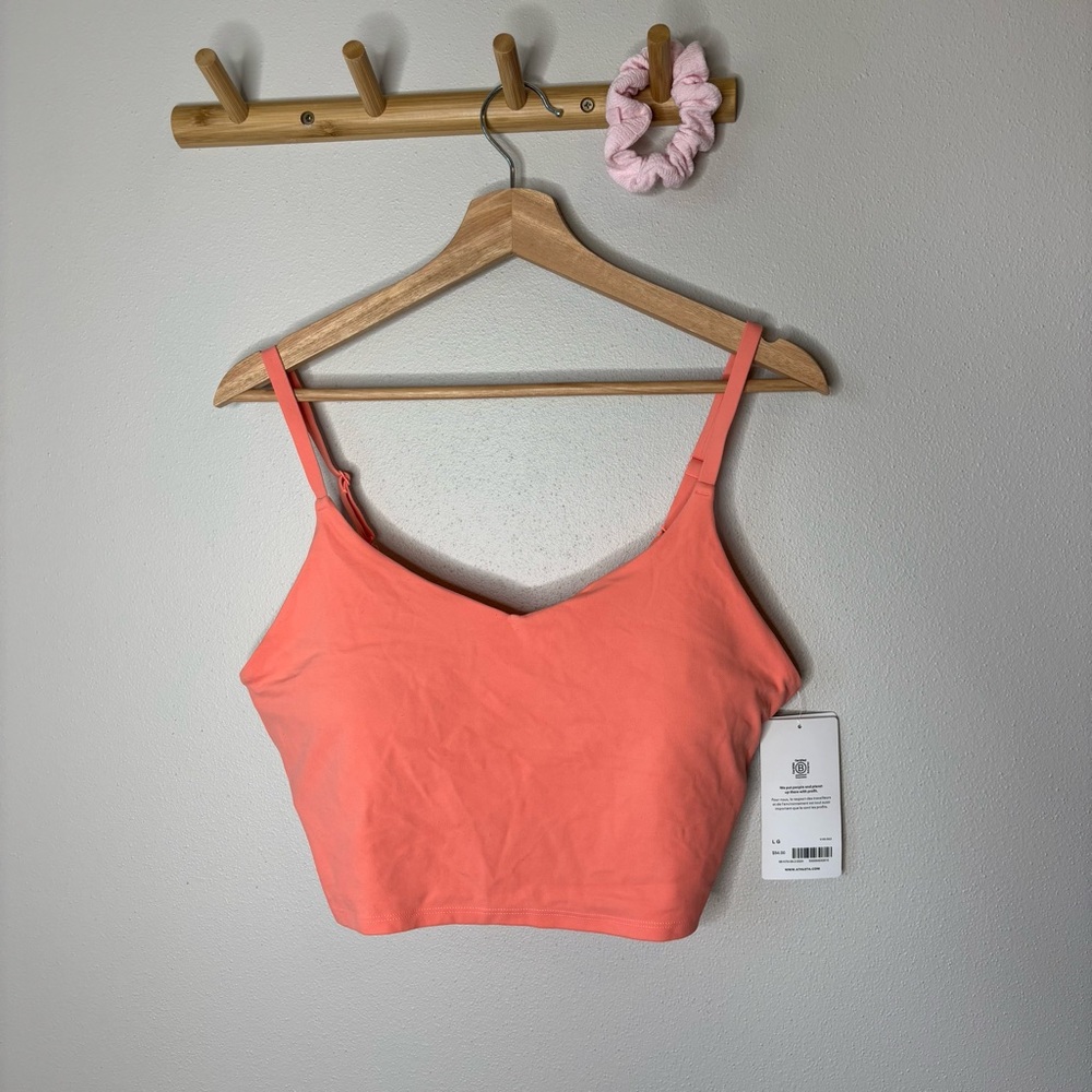 NWT Athleta Elation V Neck Crop D-DD large